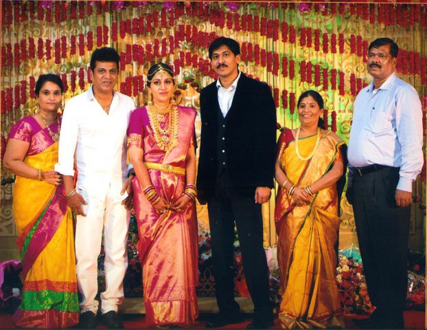 Nirupama Rajkumar with her husband dilipkumar