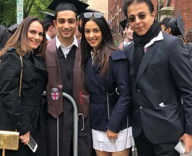 Jagdeep Advani with his daughter, Son and Wife